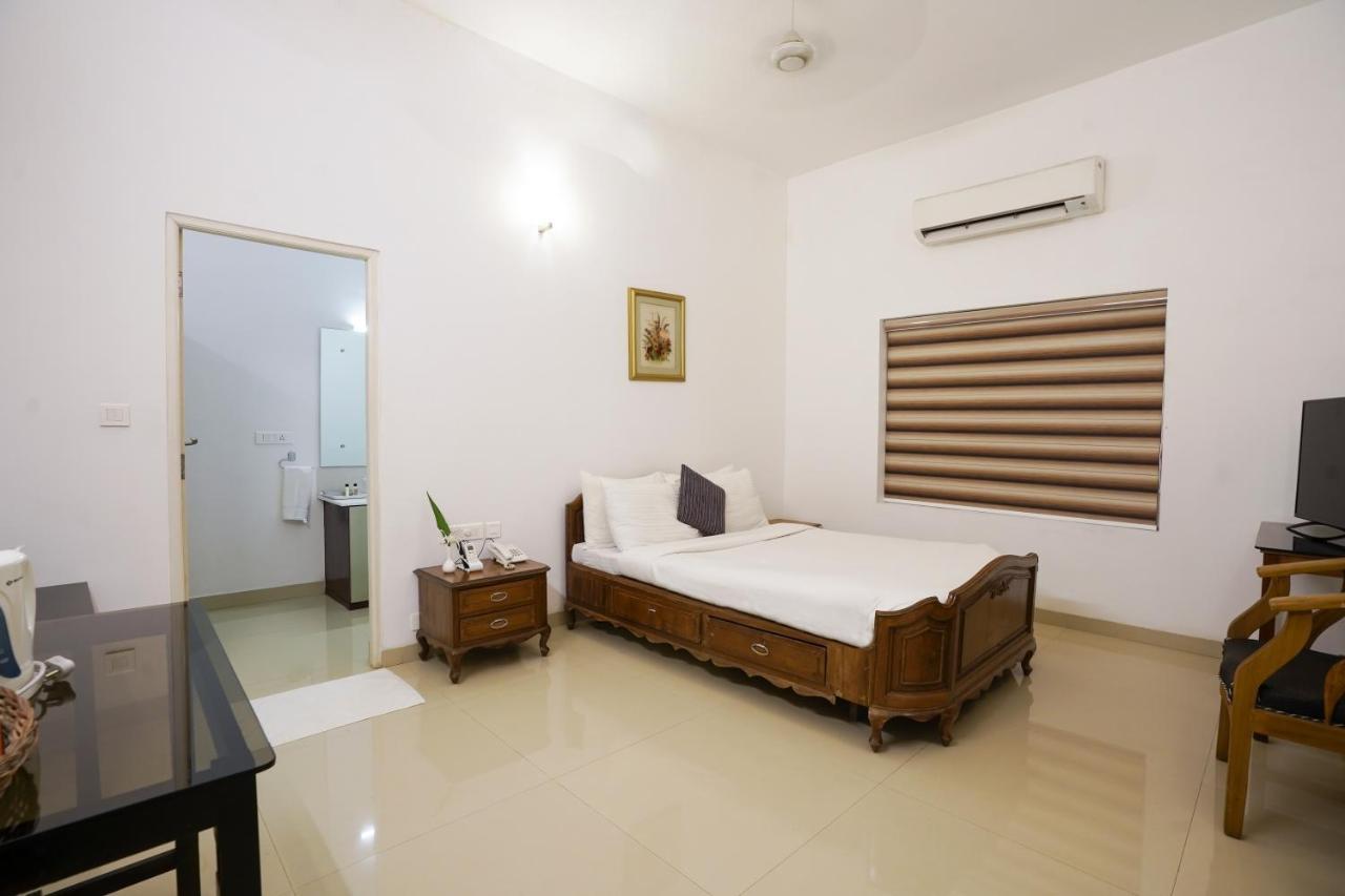 Hotel Once Upon The River, Aluva - Near Cochin International Airport Kochi Zewnętrze zdjęcie