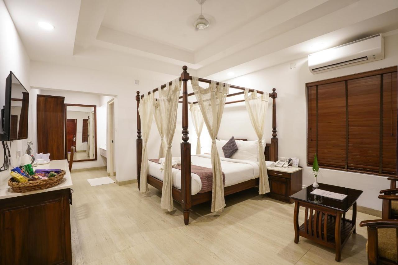 Hotel Once Upon The River, Aluva - Near Cochin International Airport Kochi Zewnętrze zdjęcie