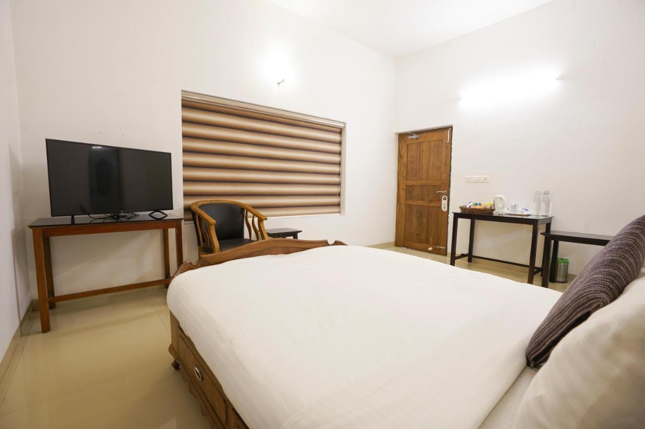 Hotel Once Upon The River, Aluva - Near Cochin International Airport Kochi Zewnętrze zdjęcie