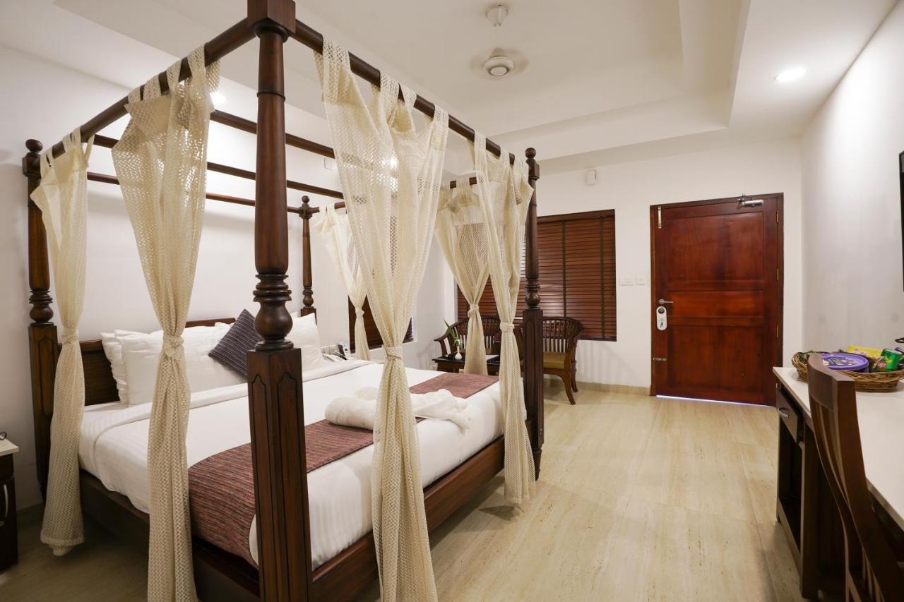 Hotel Once Upon The River, Aluva - Near Cochin International Airport Kochi Zewnętrze zdjęcie