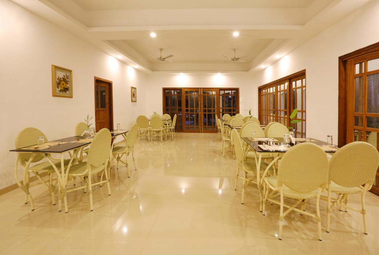 Hotel Once Upon The River, Aluva - Near Cochin International Airport Kochi Zewnętrze zdjęcie